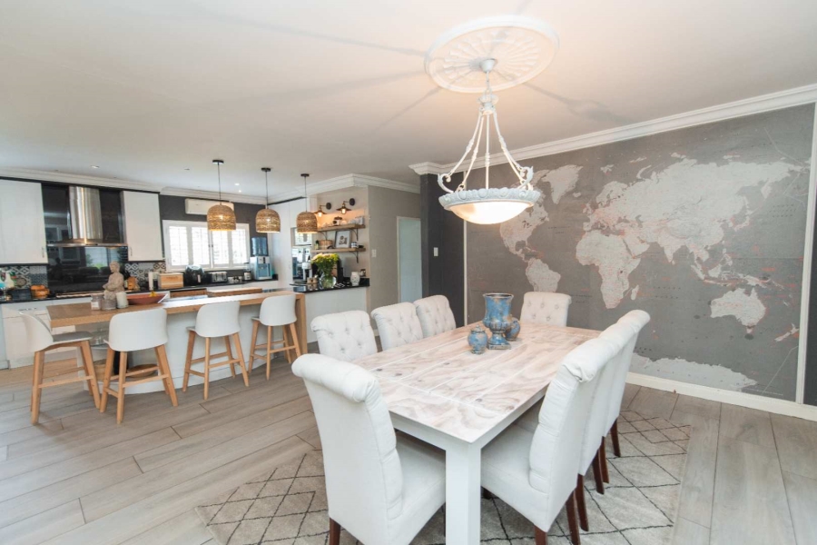 8 Bedroom Property for Sale in Summerstrand Eastern Cape